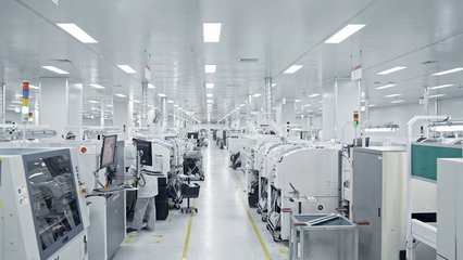 陽光電源光伏逆變器SMT生產(chǎn)車間自動化產(chǎn)線,產(chǎn)品出口150多個國家和地區(qū)。